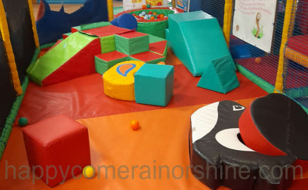 Smaller toddler/babies area in Wacky Warehouse Vine Inn soft play.